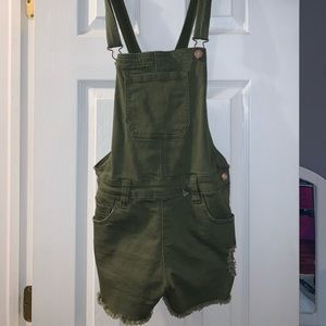 Overall shorts